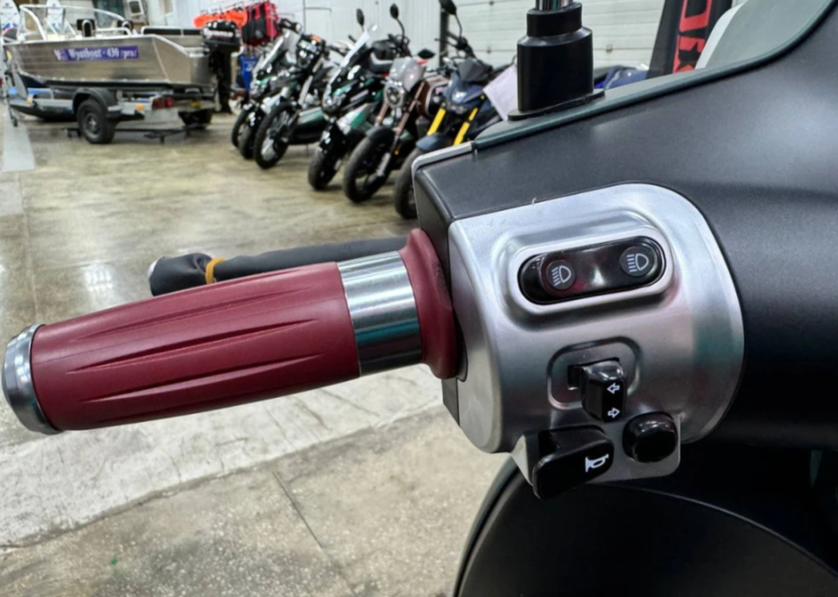 Скутер PROMAX Miami 240 (49) в Орске