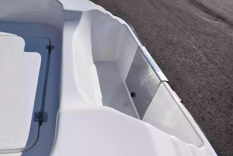 Стеклопластиковая лодка Пингвин (тримаран) в Орске