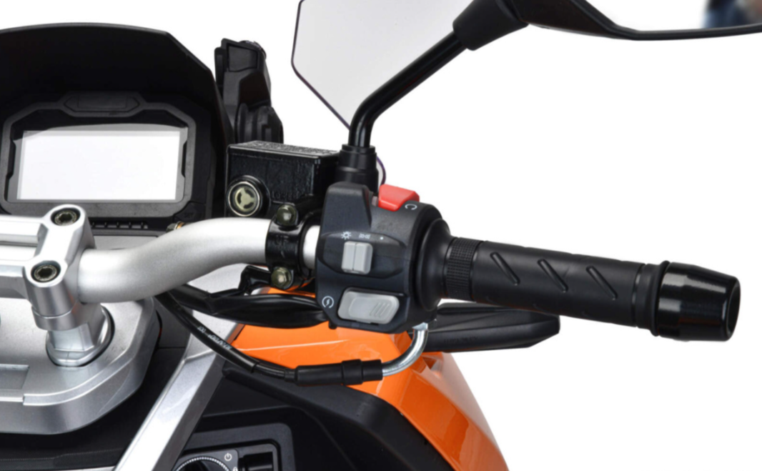 Скутер MOTOLAND (МОТОЛЕНД) T-MAX 150 в Орске