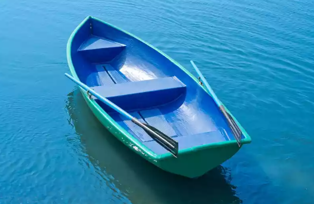 Стеклопластиковая лодка Дельфин в Орске