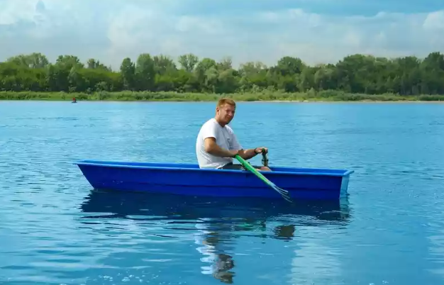 Стеклопластиковая лодка Малютка в Орске