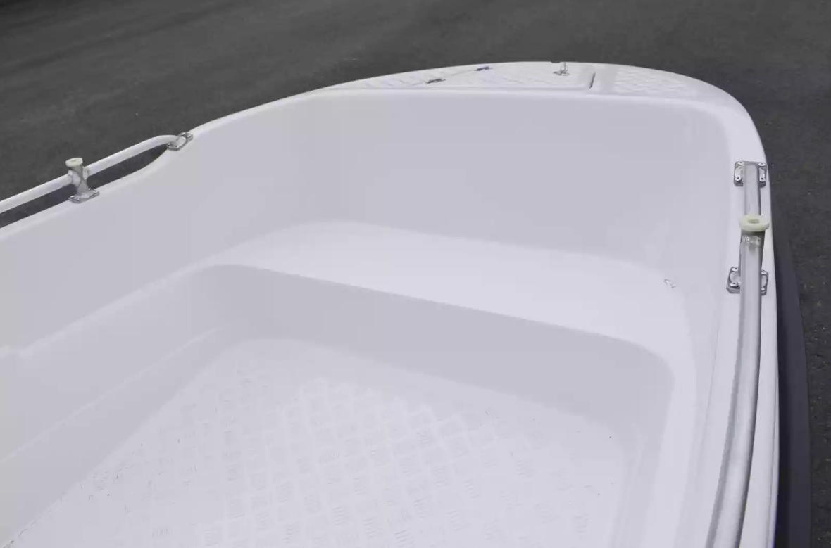 Стеклопластиковая лодка Пингвин New (тримаран) в Орске