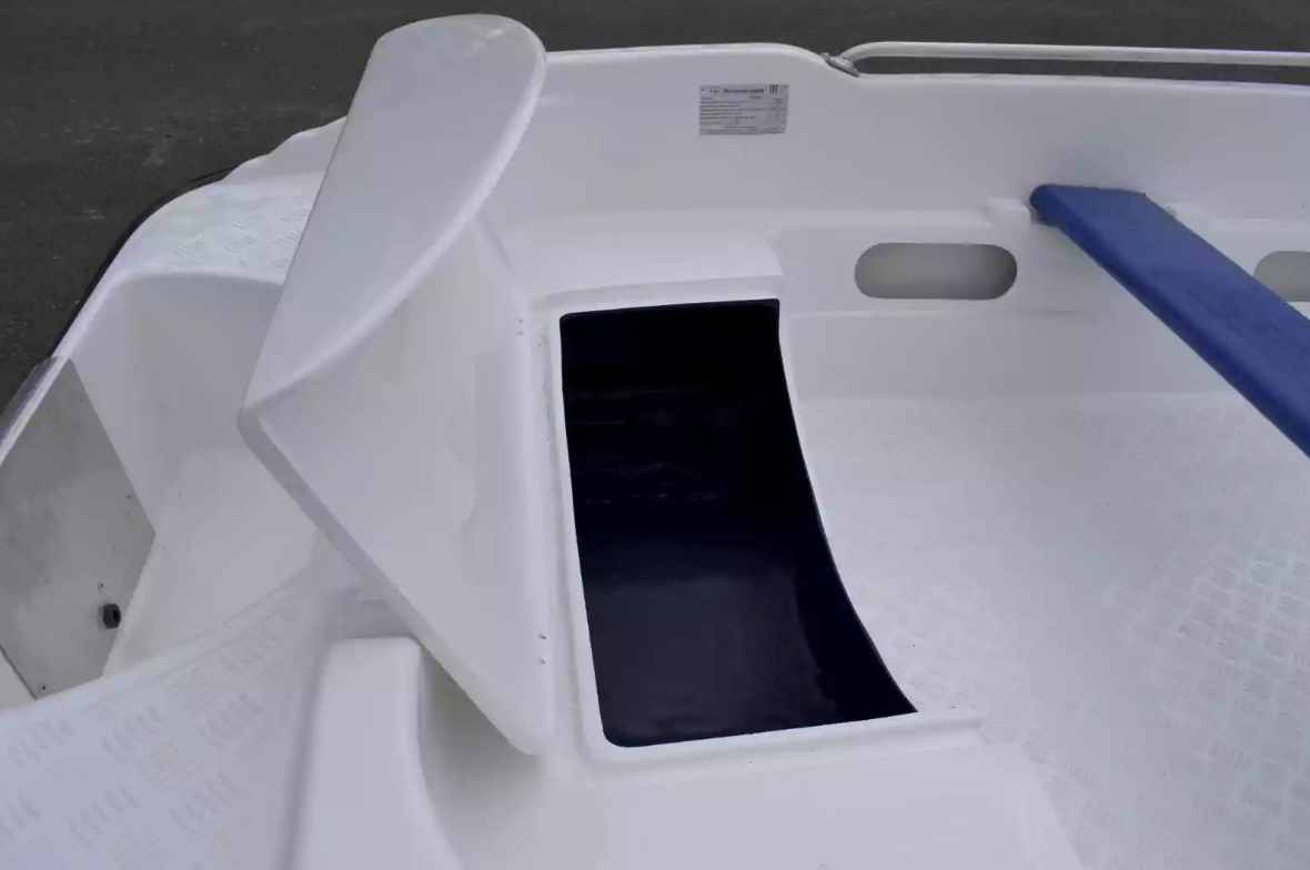 Стеклопластиковая лодка Пингвин New (тримаран) в Орске