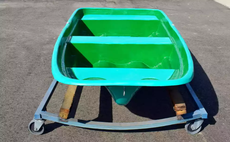 Стеклопластиковая лодка Старт (тримаран) в Орске