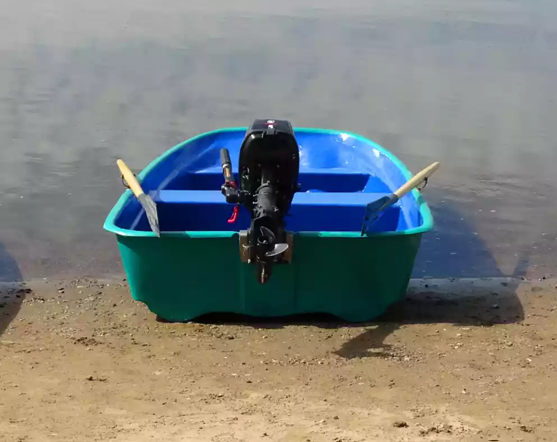 Стеклопластиковая лодка Старт (тримаран) в Орске