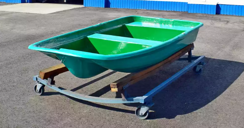 Стеклопластиковая лодка Старт (тримаран) в Орске