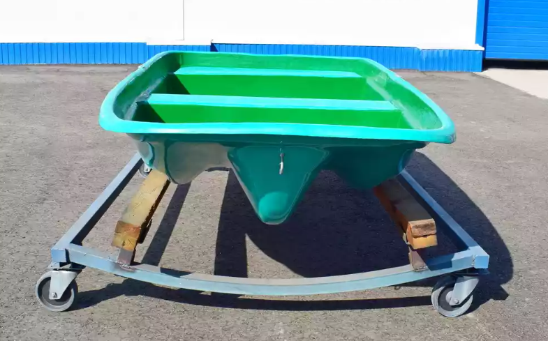 Стеклопластиковая лодка Старт (тримаран) в Орске