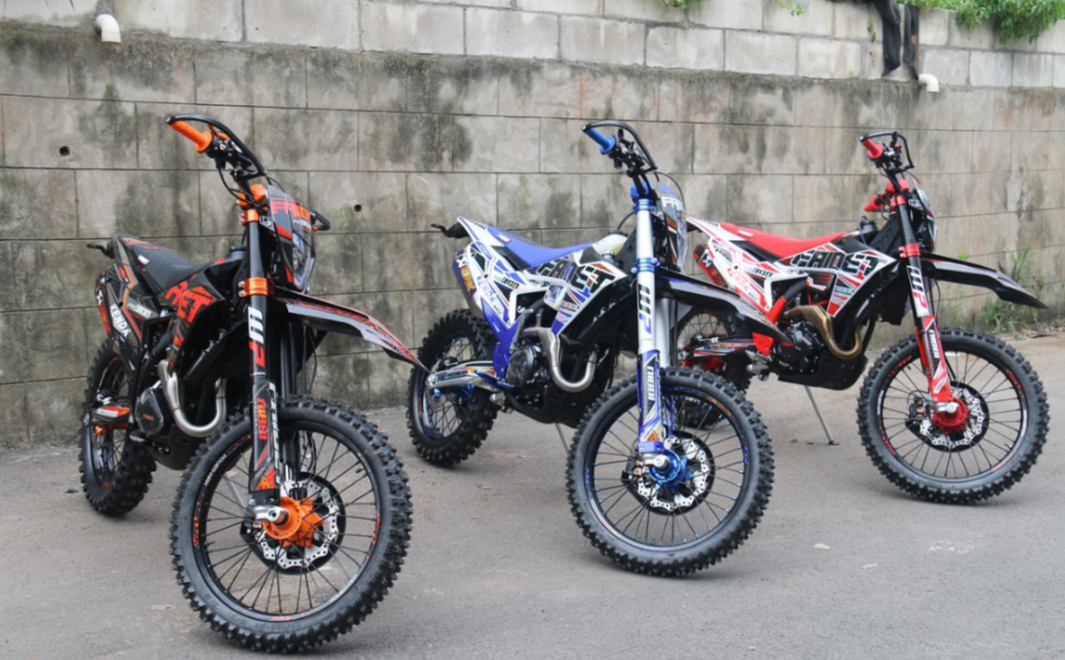 Кроссовый мотоцикл FAIDET NC300S ULTRA WP в Орске