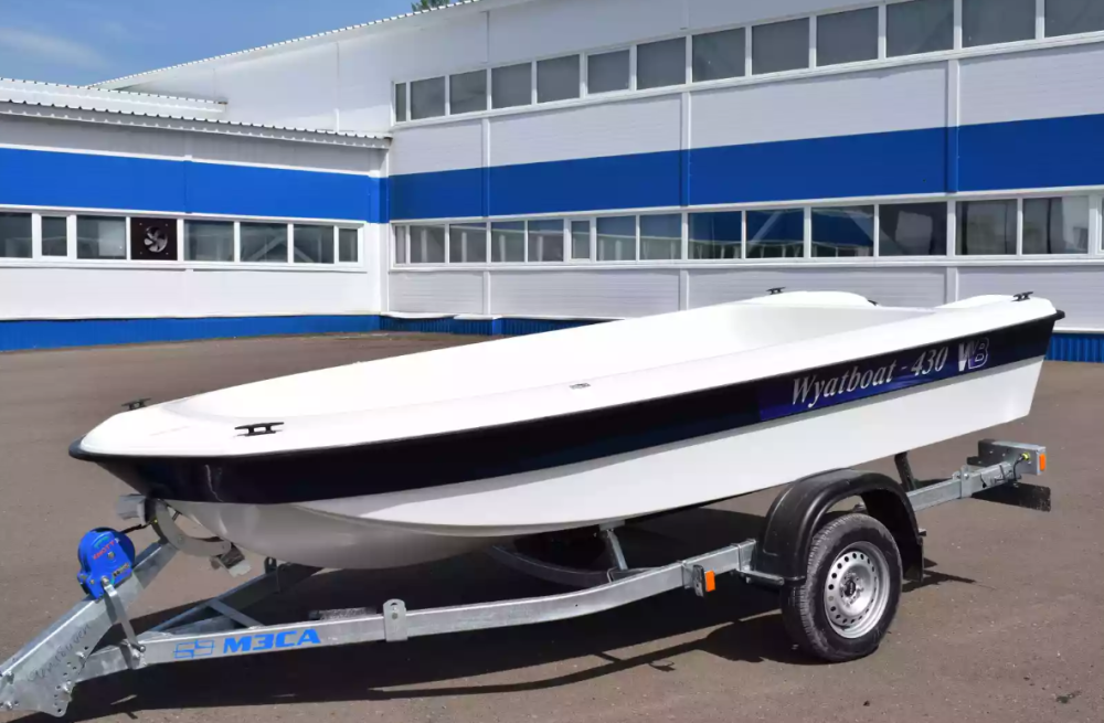Стеклопластиковая лодка Wyatboat 430 тримаран в Орске