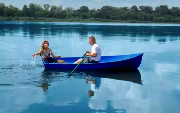 Стеклопластиковая лодка Дельфин в Орске