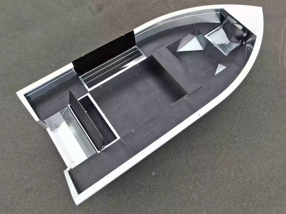 Алюминиевая лодка  Неман-420 в Орске