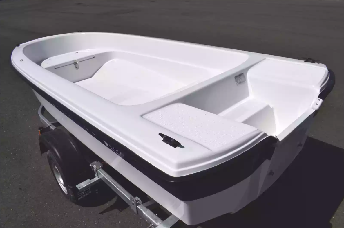 Стеклопластиковая лодка Wyatboat 430 тримаран в Орске