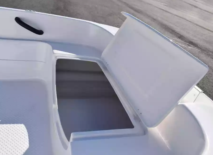 Стеклопластиковая лодка Пингвин (тримаран) в Орске