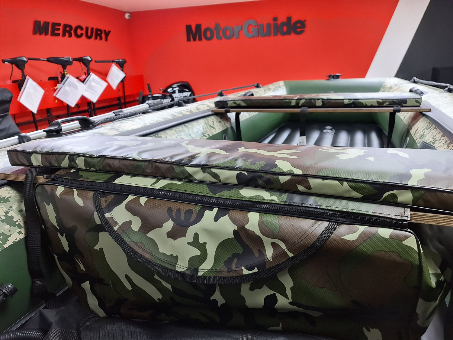 КОМПЛЕКТ МЯГКИХ НАКЛАДОК С СУМКОЙ ДЛЯ ЛОДОК 105Х20 КАМУФЛЯЖ в Орске